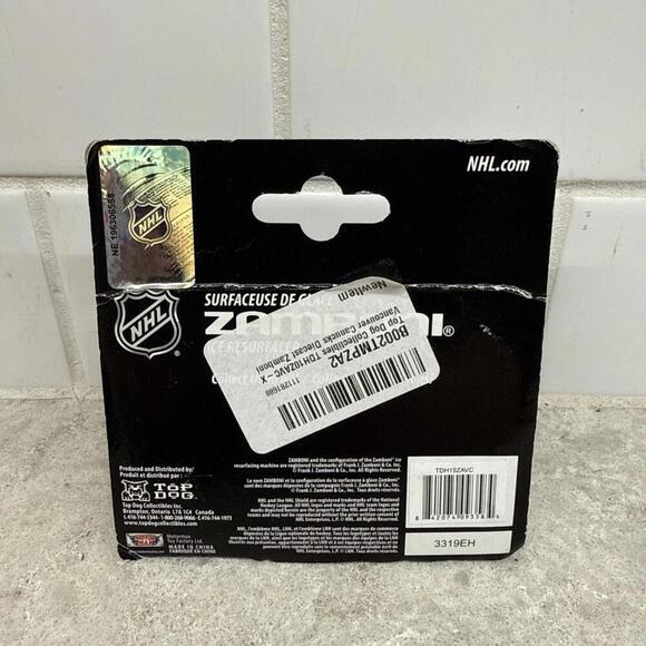 NHL Vancouver Canucks 1:50 Scale Zamboni - Collectible Motor Max - New in pkg - Picture 3 of 6
